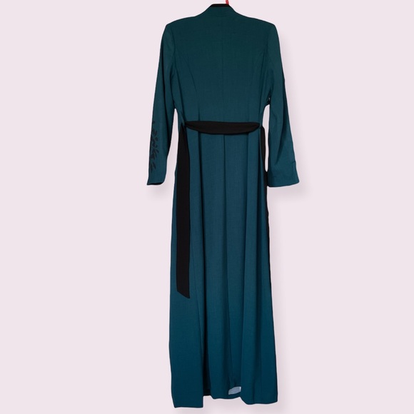 Long Belted Duster Coat / Trench Coat with Pockets - Picture 5 of 9